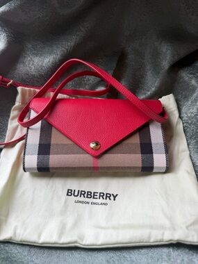 Burberry Hannah Wallet on Strap in red leather and check canvas